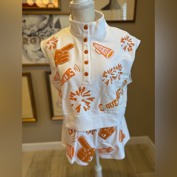 New! Rare! QUEEN OF SPARKLES Orange and White Cheers Queen Set - Picture 3 of 13